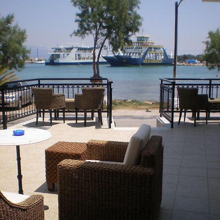 En Plo Hotell Elafonissos Exteriör bild