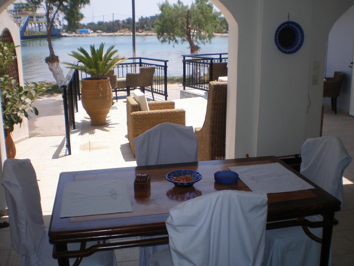 En Plo Hotell Elafonissos Exteriör bild