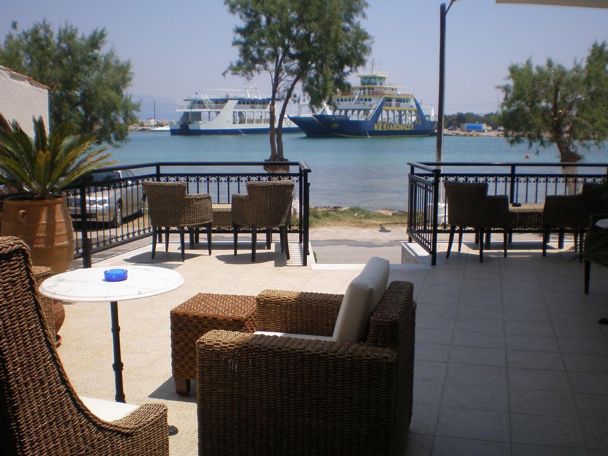 En Plo Hotell Elafonissos Exteriör bild